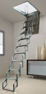 Escalera escamoteable tijera